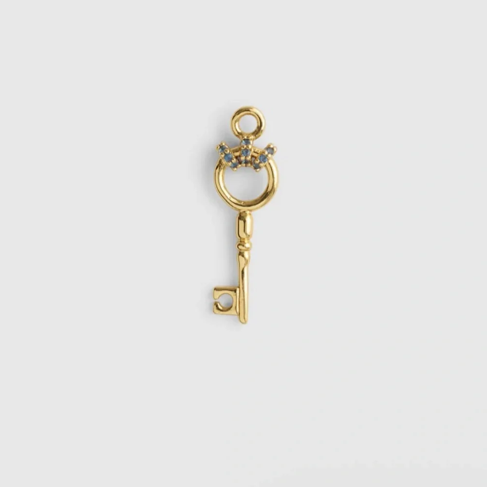 Madewell Skeleton Key Antique Gold Plated Brass Jewelry Charm One Size NWT - Picture 1 of 8
